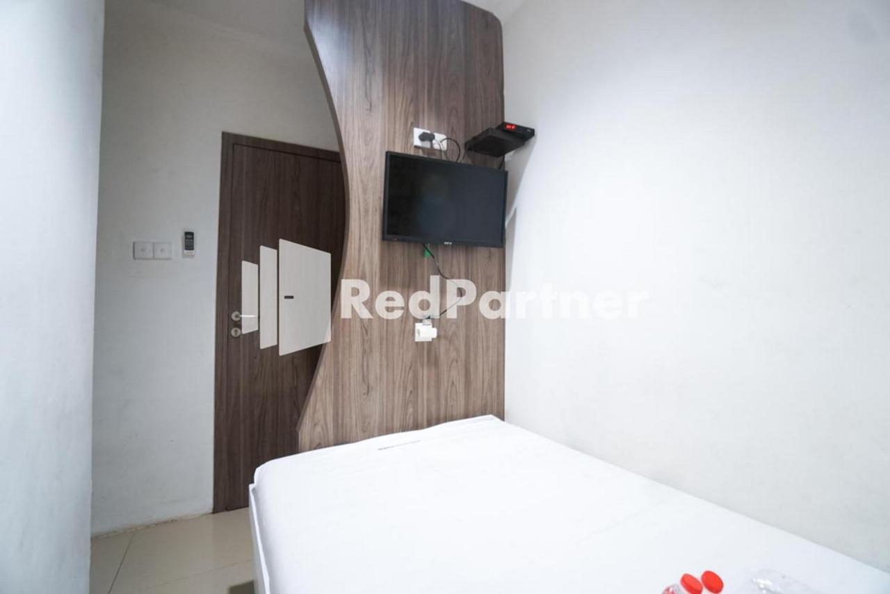 ג'קרטה Eascot Hotel Mitra Reddoorz מראה חיצוני תמונה