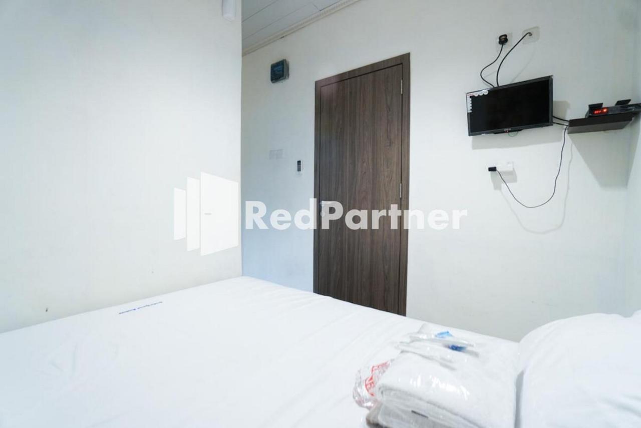 ג'קרטה Eascot Hotel Mitra Reddoorz מראה חיצוני תמונה