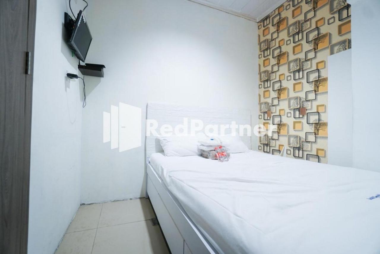 ג'קרטה Eascot Hotel Mitra Reddoorz מראה חיצוני תמונה